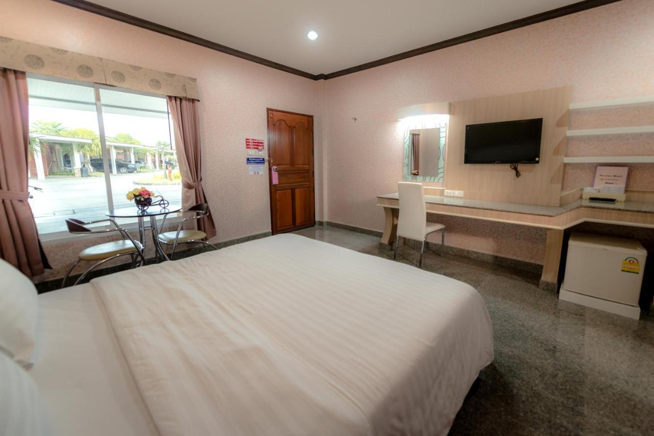 Martina Hotel Szurin Kültér fotó