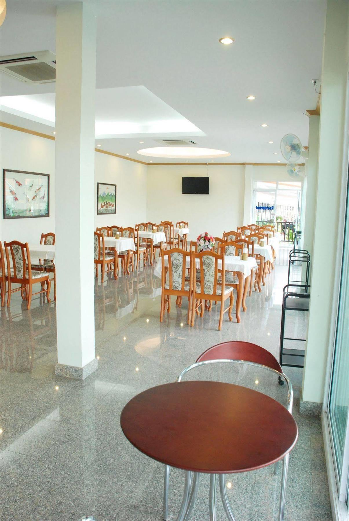 Martina Hotel Szurin Kültér fotó
